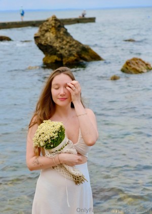 princeszelda Nude Leaks OnlyFans Photos #3