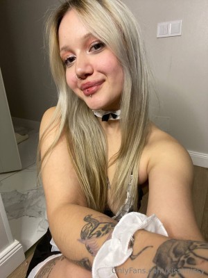 kissimissy Nude Leaks OnlyFans Photos #2